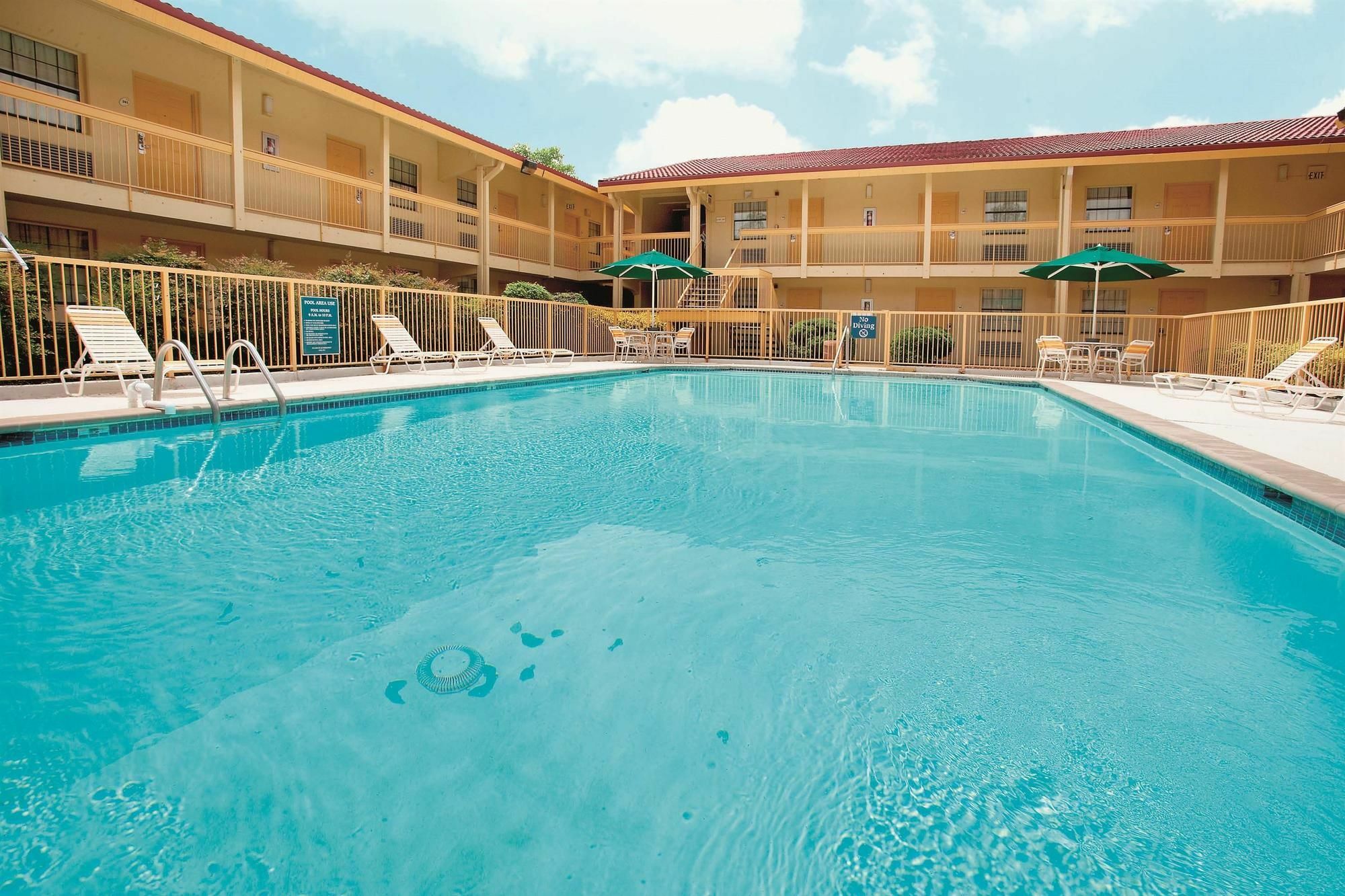 Motel 6 Huntsville Al University Dr. Exteriör bild